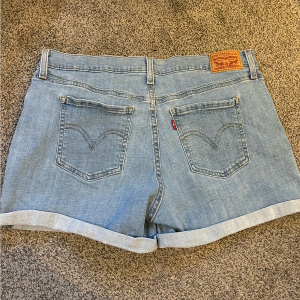 Levi’s Mid Length Shorts